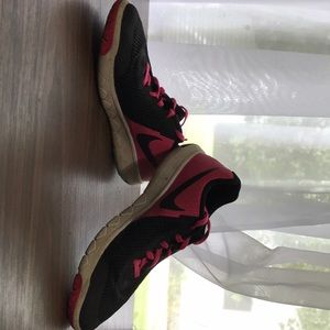 Girls Nike tennis shoes